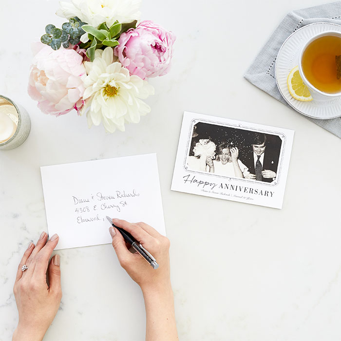 What to Write For Each Year’s Wedding Anniversary Card